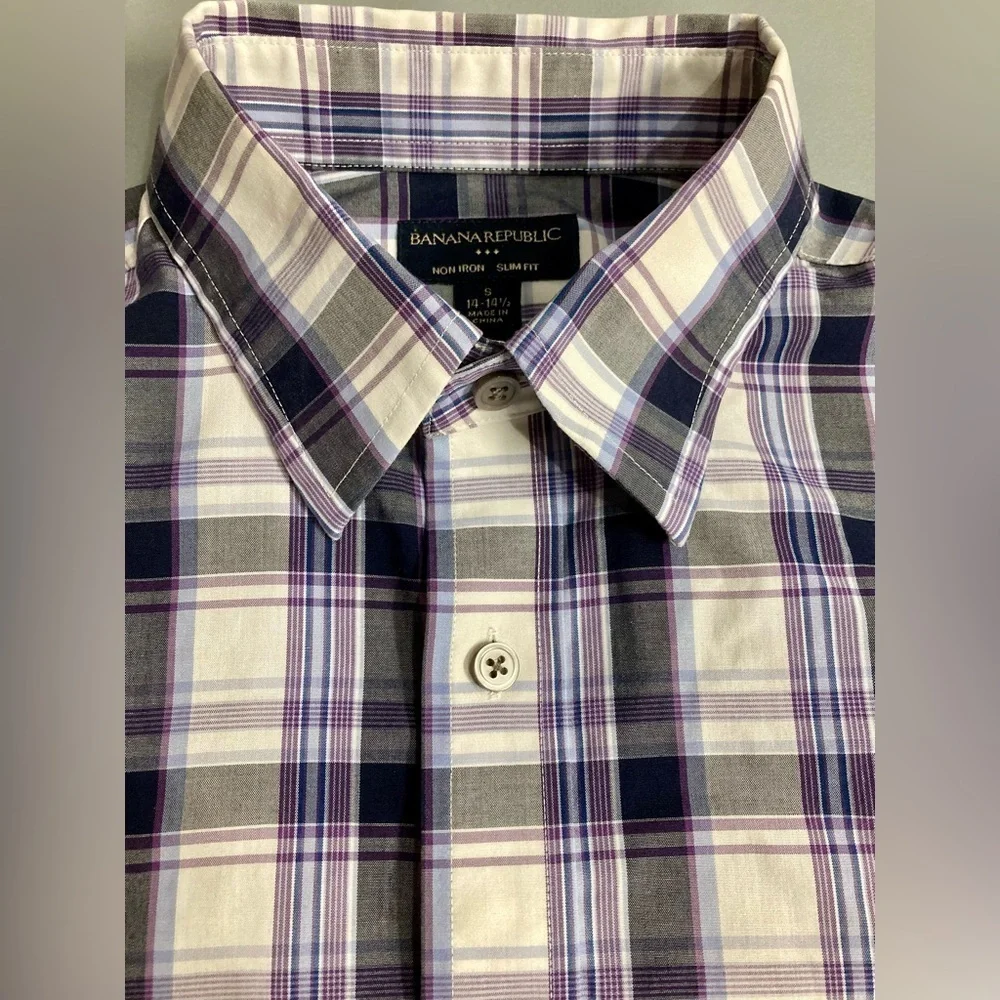 Banana Republic Slim‎ Fit Men’s Small Button Down Shirt